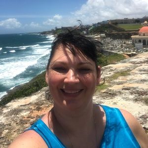 Meet your Posher, Lisa